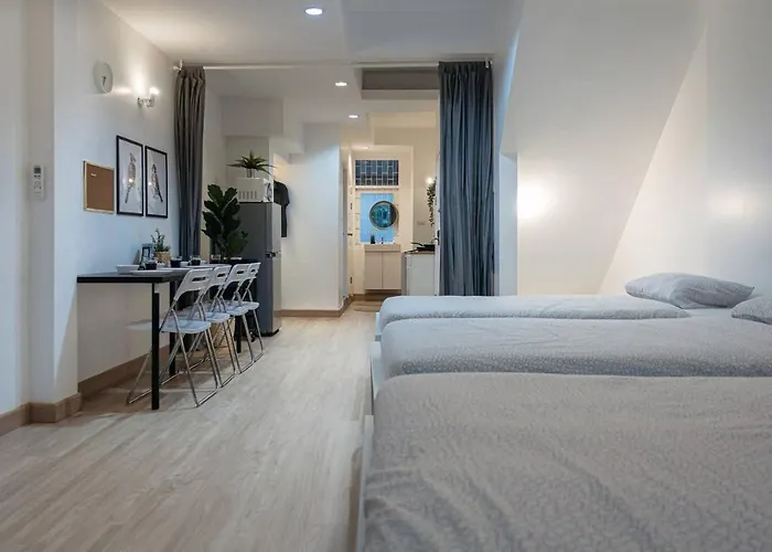 B3 Cosy /5 Guests/ Near Mrt/full Kitchen Apartment *