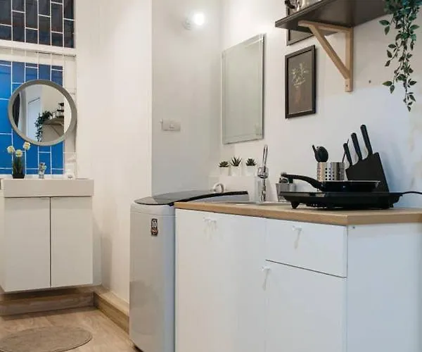 B3 Cosy /5 Guests/ Near Mrt/full Kitchen * Bangkok