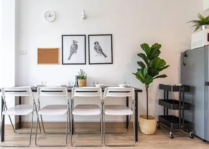 B3 Cosy /5 Guests/ Near Mrt/full Kitchen Apartment Bangkok
