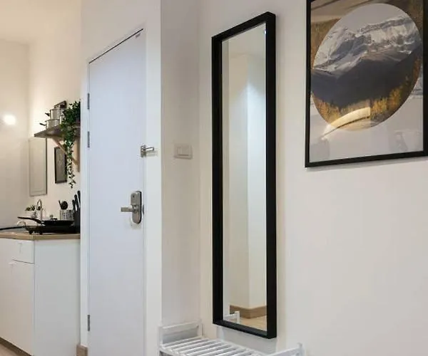B3 Cosy /5 Guests/ Near Mrt/full Kitchen Apartment Bangkok