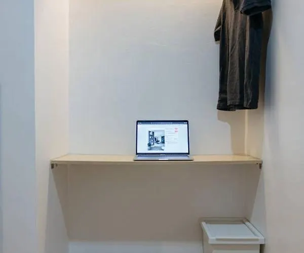 B3 Cosy /5 Guests/ Near Mrt/full Kitchen