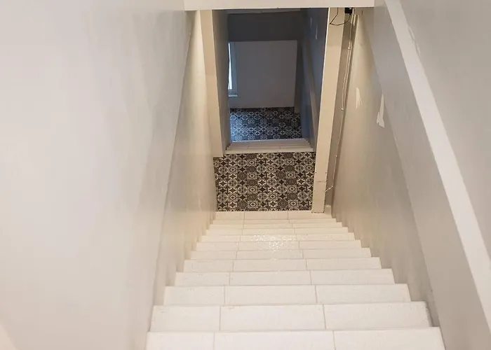 B3 Cosy /5 Guests/ Near Mrt/full Kitchen *